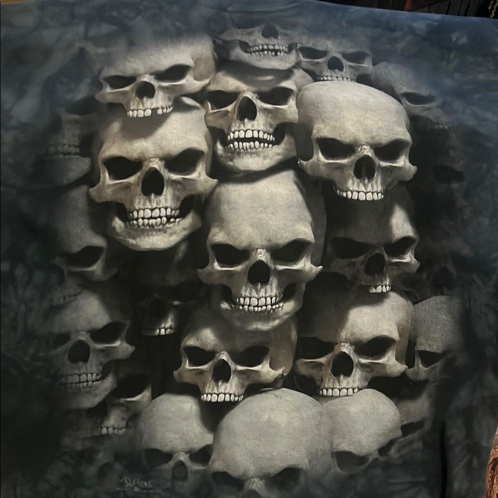 Skulls Bluish Gray Tie-dye XXL Shirt